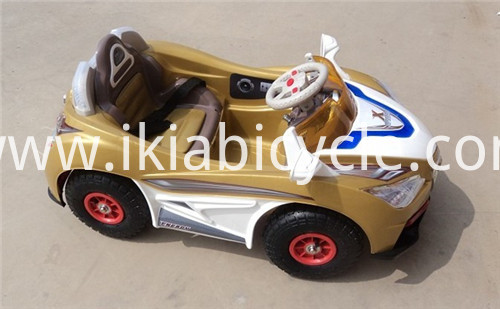 Kukwera magalimoto a toy